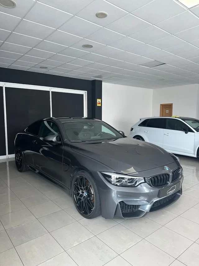 BMW M4 3.0 COMPETITION